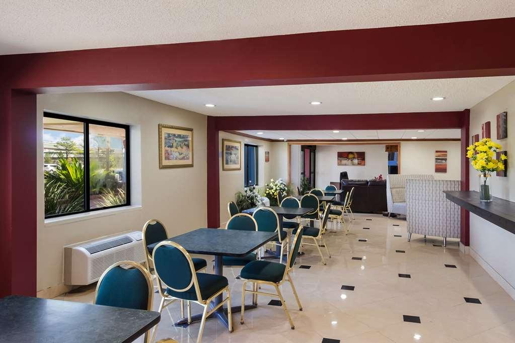 Rodeway Inn Houston North Greenspoint מסעדה תמונה